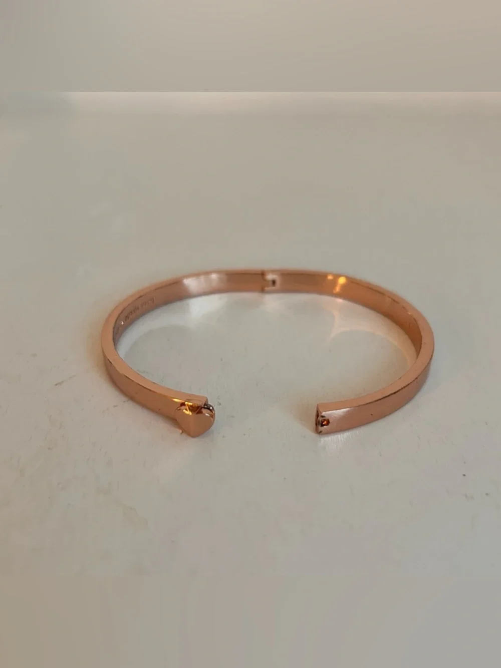 kate spade rose gold heart hinge bangle bracelet NWT - Picture 4 of 7